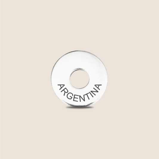 Engraved Argentina Country Token to remember your holiday, adding it to your travel keychain to make the perfect keepsake.