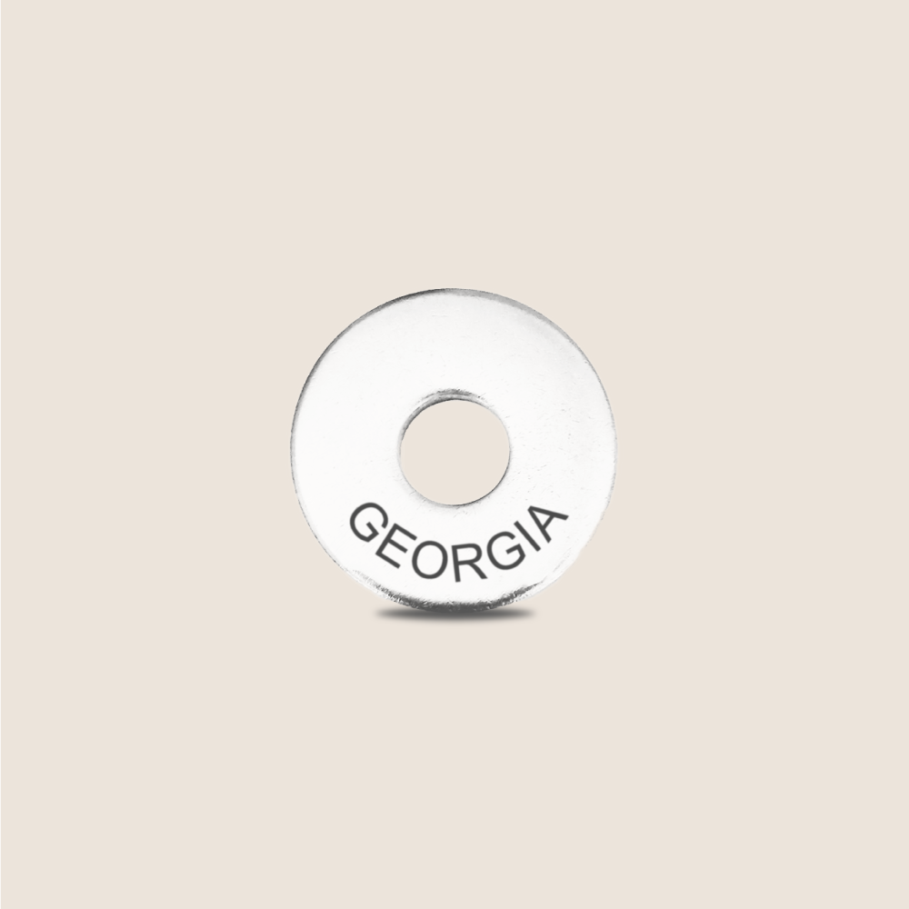 Engraved Georgia Country Token to remember your holiday, adding it to your travel keychain to make the perfect keepsake.