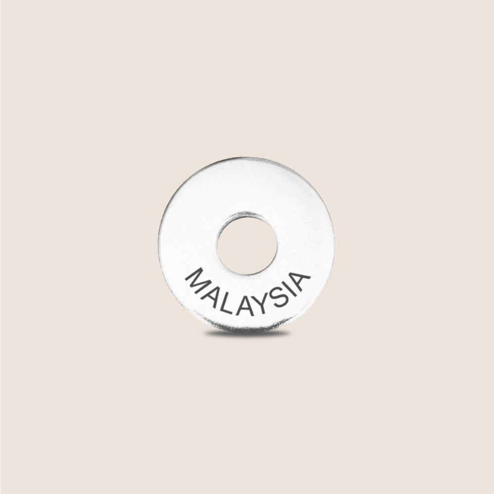 Engraved Malaysia Country Token to remember your holiday, adding it to your travel keychain to make the perfect keepsake.