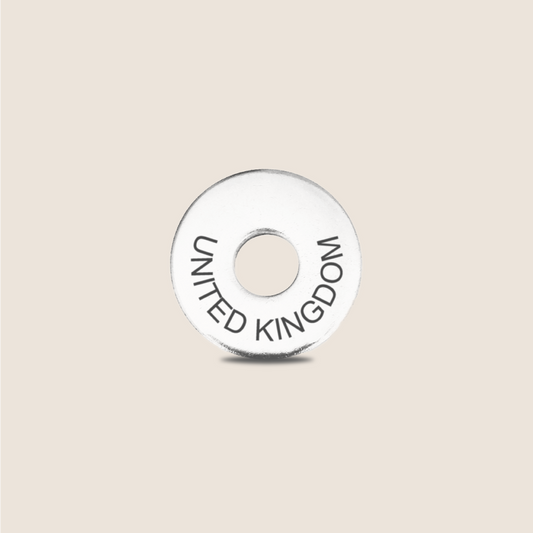 Engraved United Kingdom Country Token to remember your holiday, adding it to your travel keychain to make the perfect keepsake.