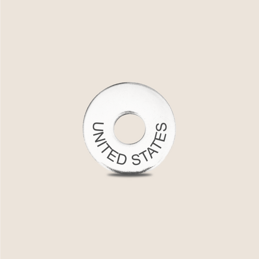 Engraved United States Country Token to remember your holiday, adding it to your travel keychain to make the perfect keepsake.