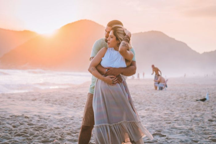 honeymoon gift ideas for newlywed couples