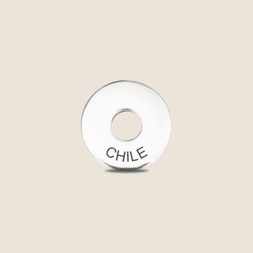 Engraved Chile Country Token to remember your holiday, adding it to your travel keychain to make the perfect keepsake.